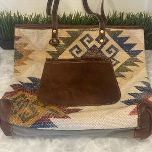 Myra Bag Tote